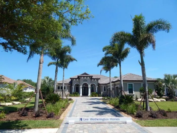 Lee Wetherington Home in Sarasota landscaped by ArtisTree
